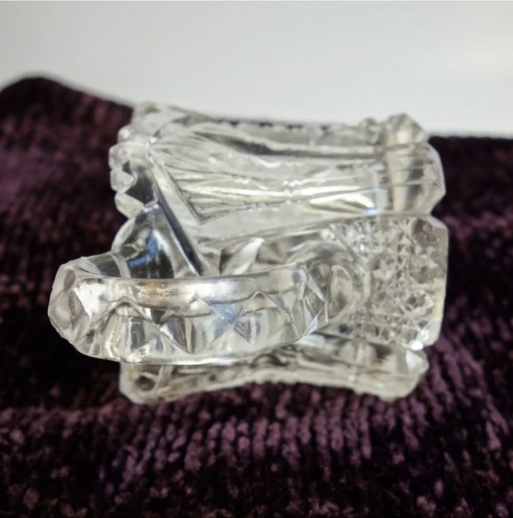 (ANTIQUE) Imperial Pressed Glass OPEN SUGAR BOWL